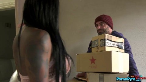 Big Booty Ebony Babe Gogo Fukme Sucks The Porch Pirates White Cock