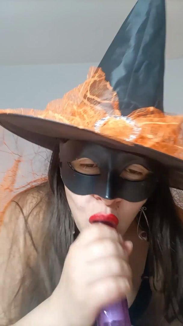 En Halloween La Bruja De Mi vecina Me Seduce Con sus Videos Me Encanta su Enorme Cameltoe