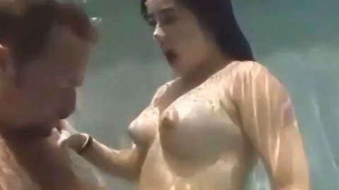 Sexo Bajo El Agua cum underwater